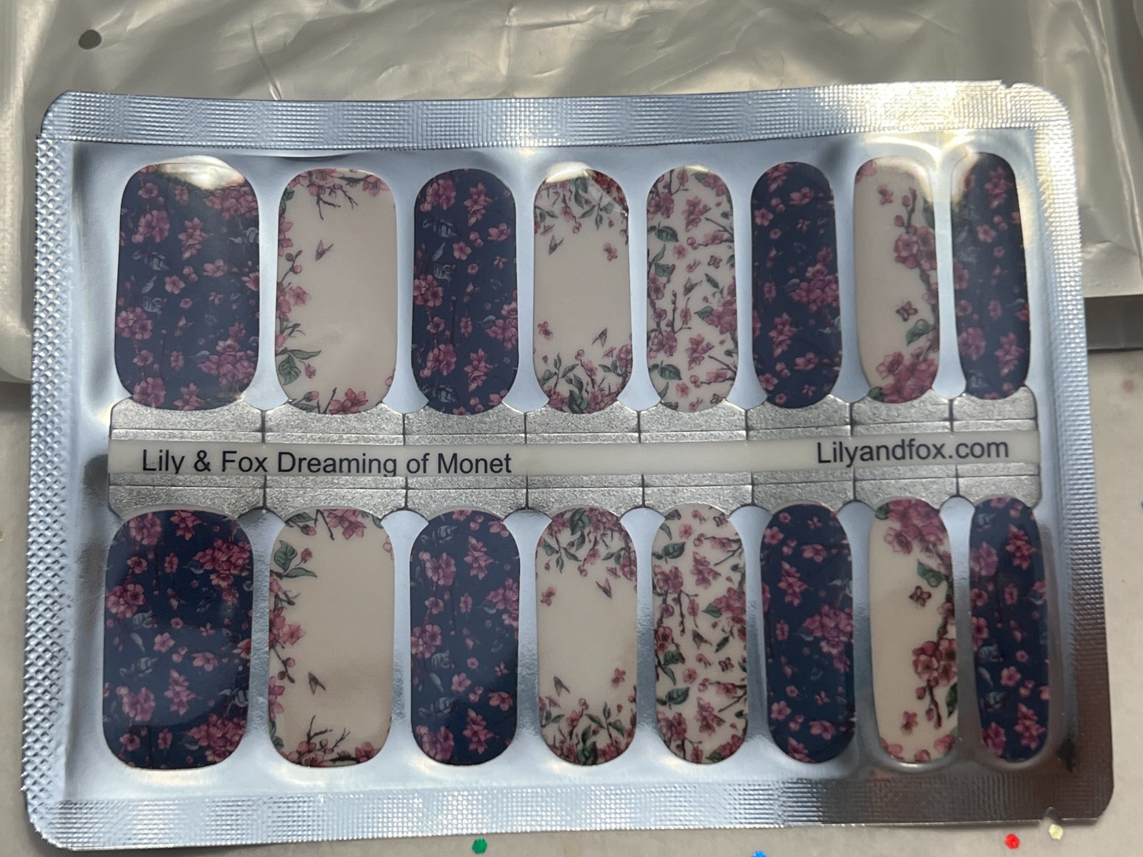 1 SET Lily and Fox Nail Wraps Stickers Self Stick Manicure Sealed Dreaming Monet