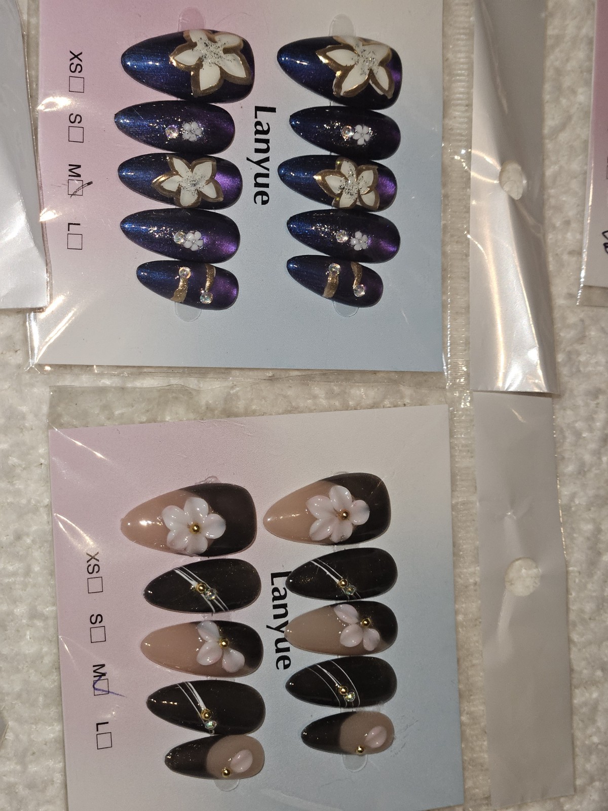 Press on Nail Bundle Cat Eye style Medium size; 14 sets