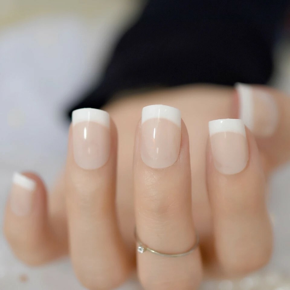 Short French Mani Press on nails Nude classic baby boomer white tip Classic