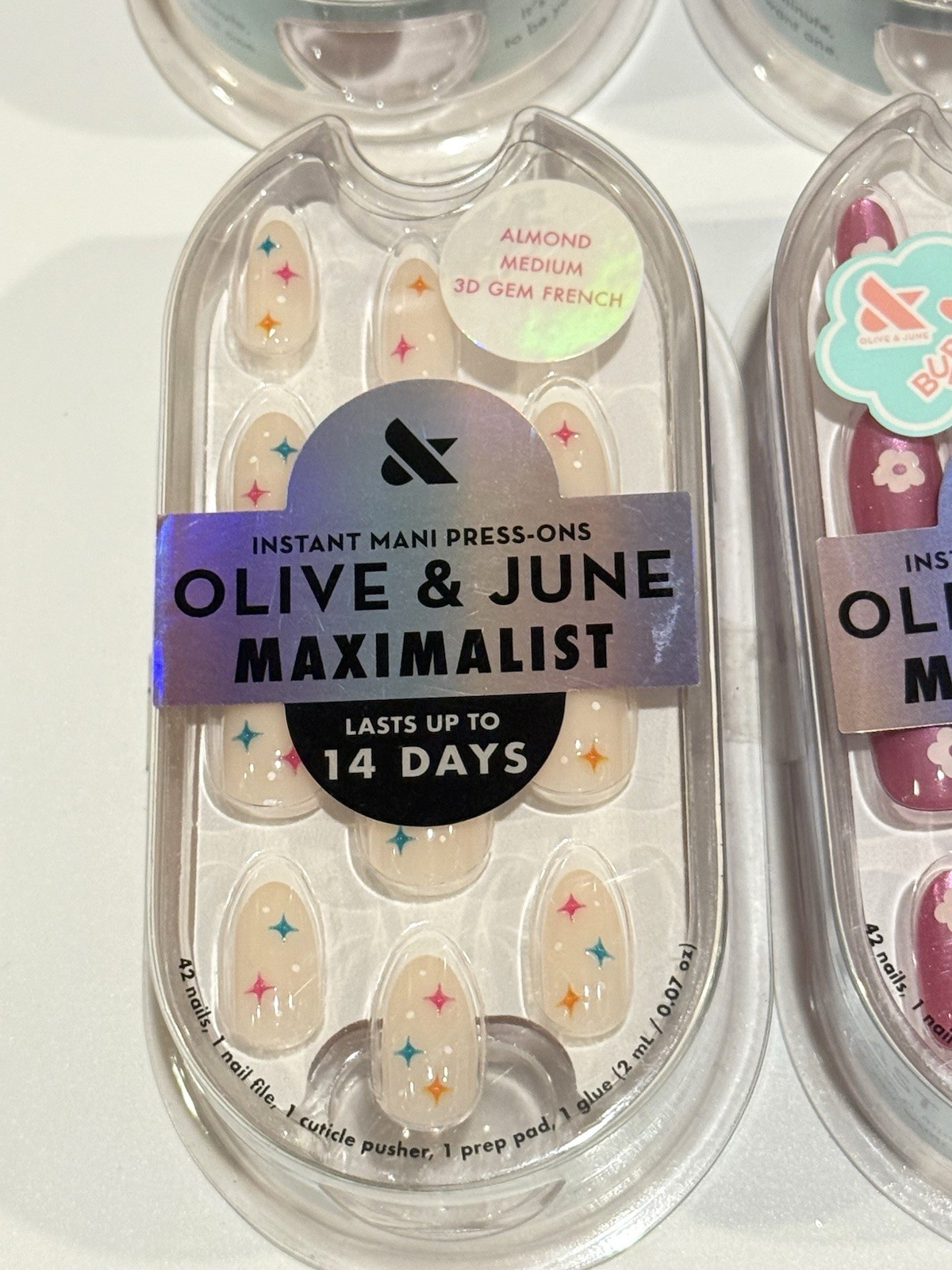 Olive And June Maximalist Instant Mani Press-On Nails Almond Oval Medium X4
