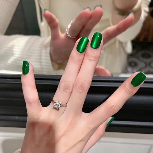 Green Press on Nails Short Square Fake Nails Glitter False Nails with Style8