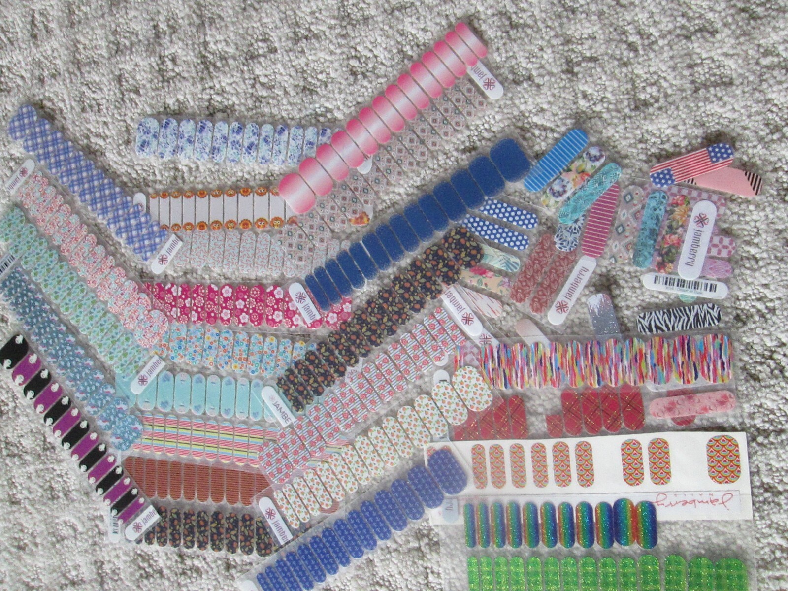 Jamberry Huge Nail 112 Half Sheets/ 10 Full Size/ Petite Juniors/ Tools/Partials