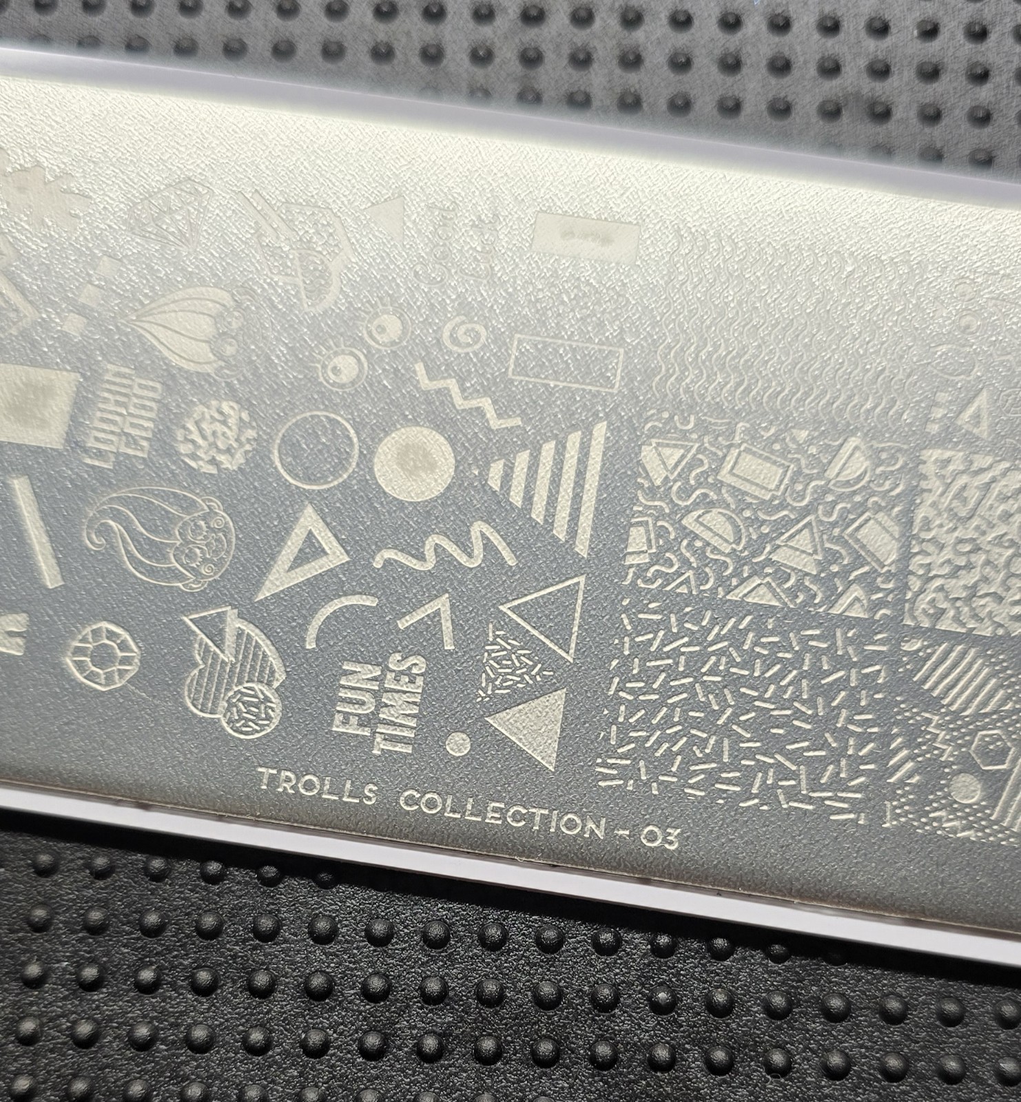 MoYou-London Trolls Collection 03 Nail Stamp Plate 80s 90s Vintage Retro Glitter