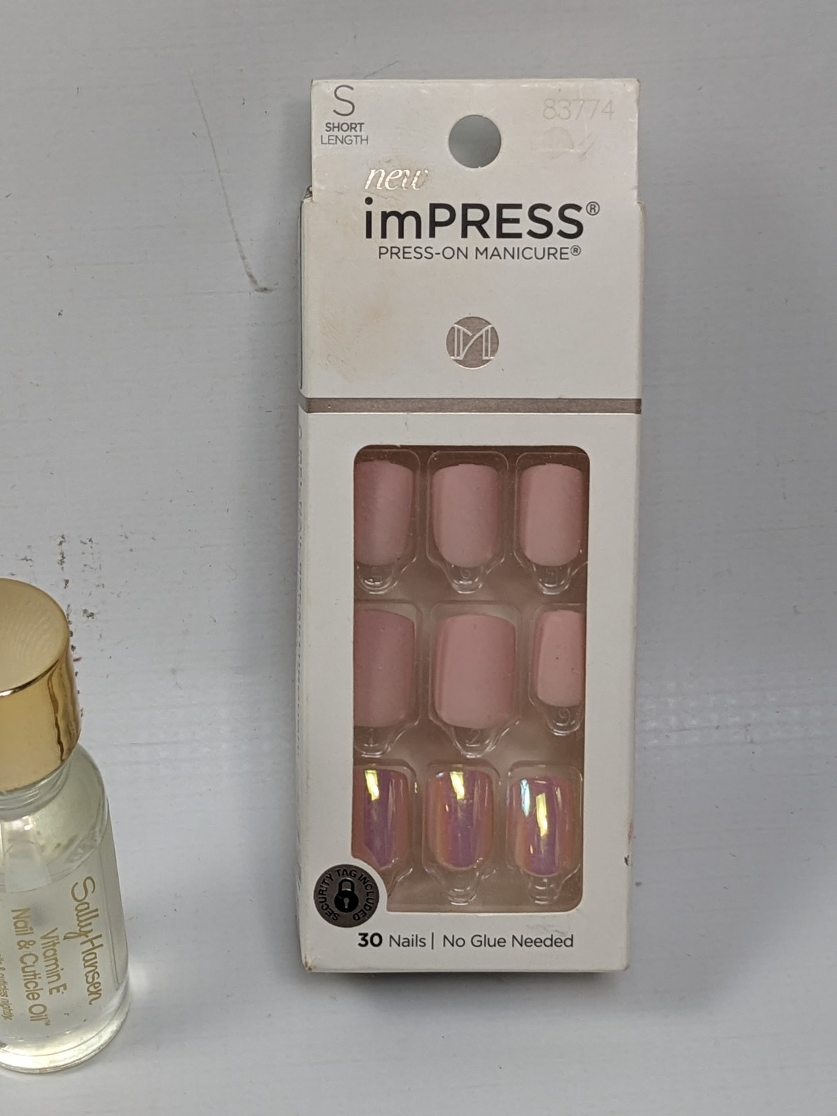 Impress Press-on KIM013 30 Nails Short plus a Sally Hansen Vitamin E Cuticle Oil