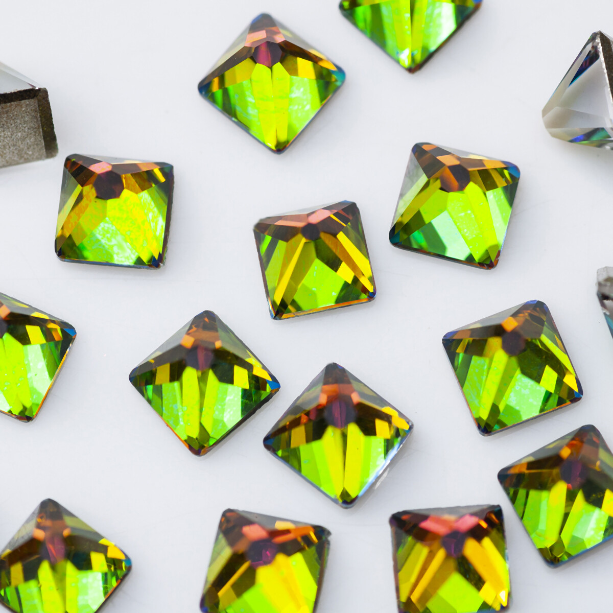 4mm AB Strass Nail Art Rhinestones Mini Triangles Colorful Stones Non Hotfix