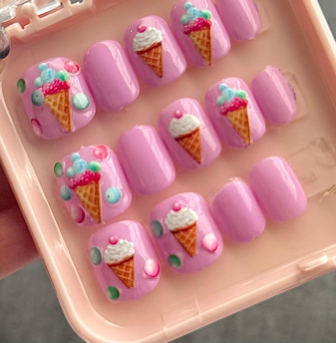 Handcrafted Ice Cream Cone Press On Nails, Short Round Shape, 14 Nails