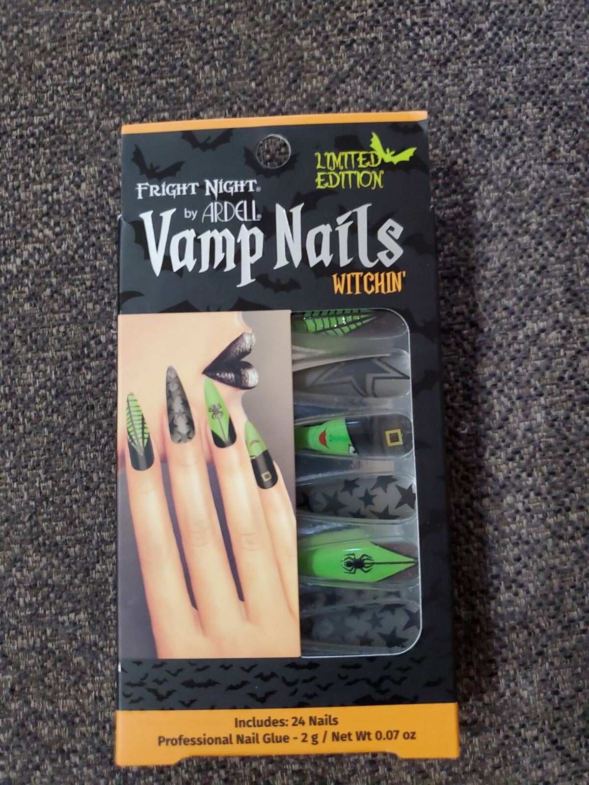 New Fright Night Vamp Nails 24 Glue On Nails Halloween Witchin’ Black Green