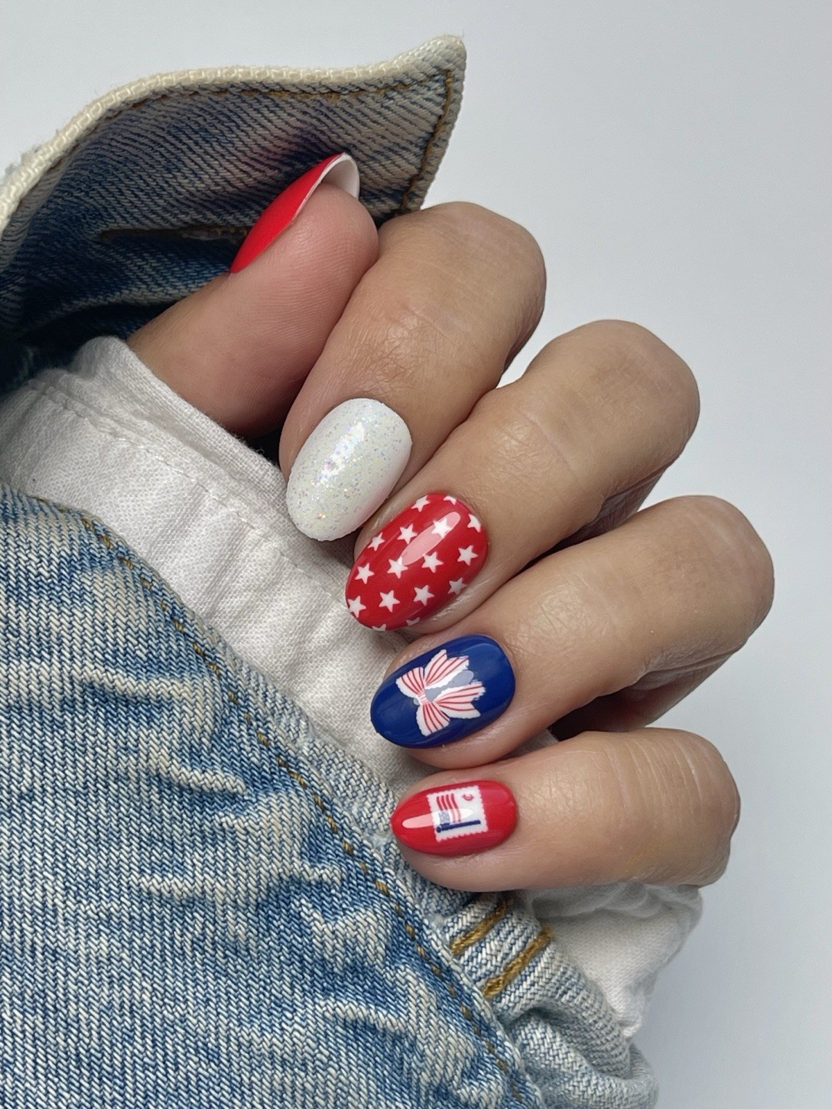 Red Aspen Press On Nails~ Silas Short Almond, Design, Glitter NWT July 4th