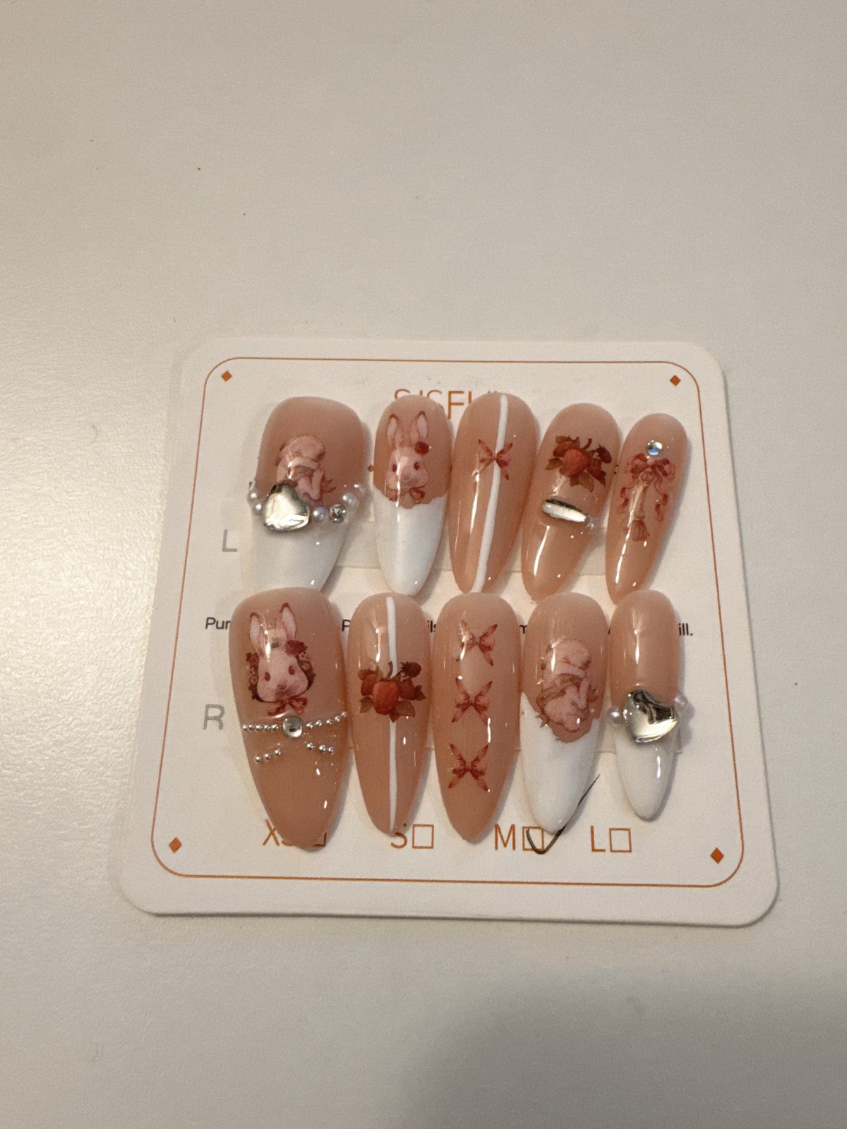 Sisful Botanical Nude Charm – Elegant Floral Handmade Press-On Nails