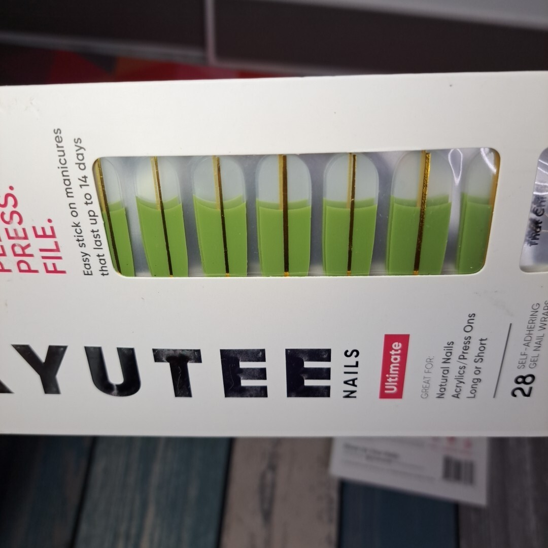 (2) Kyutee Nails Peel Press Instant Gel Polish Manicure ~That Chick~ Olive Green
