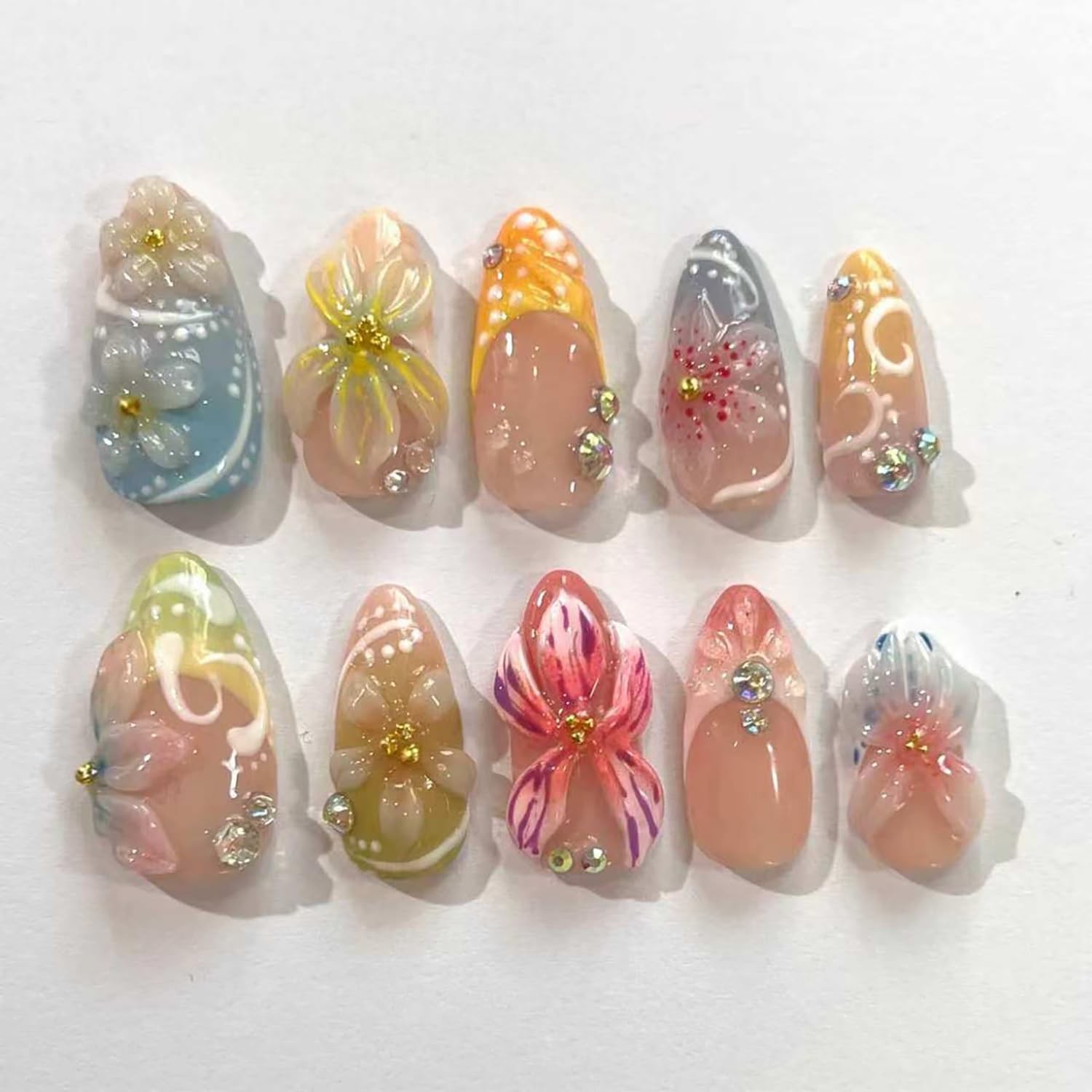 30pcs Cute Flower Press on Nails Medium Almond Fake Nails with Gold Pearl Rhi…