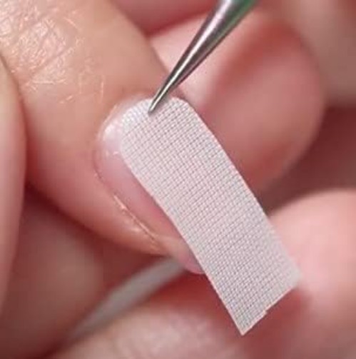 Add Strength with White Silk Nail Wrap – 70 Tabs