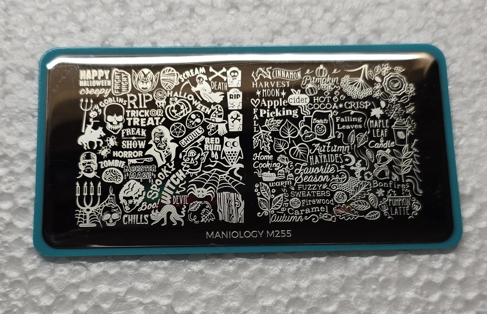 Maniology M255 Autumn Fall Halloween Mocie Scream Pumpkin Nail Stamp Plate HTF