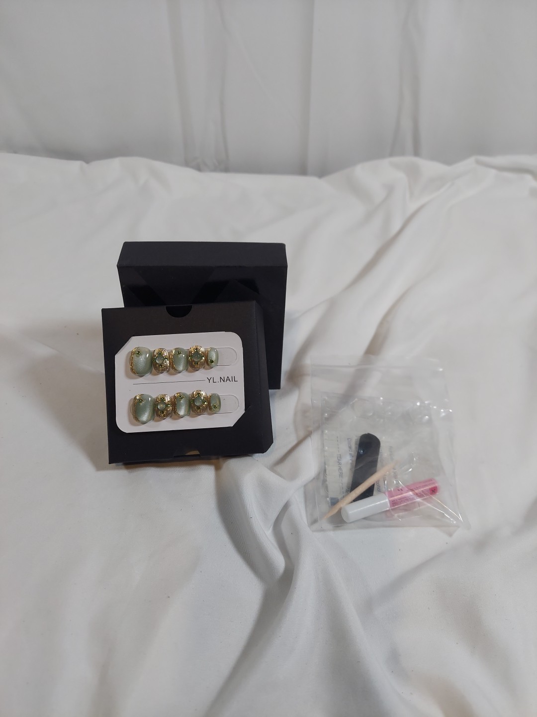 YL press On Nail Set Opal Green Very Fancy Size Small. Comes With Kit!