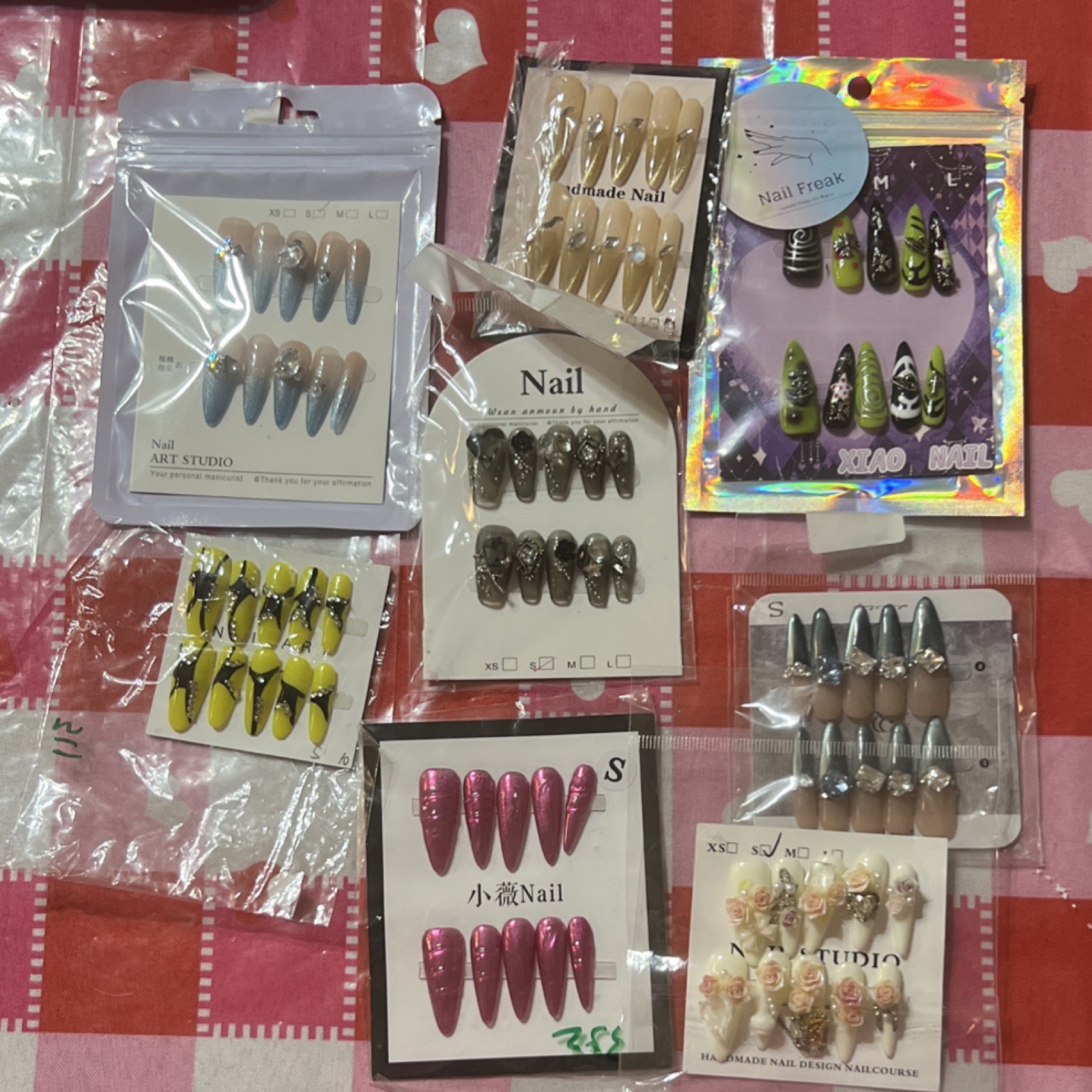 8 Small Sized Nail Press On Sets
