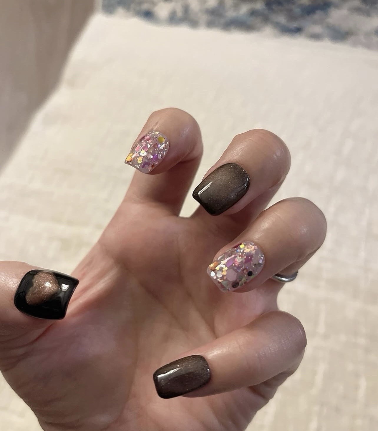 Short Square Press-On Nails Set, Multicolor Shiny Full Cover Pre-Designed Heart