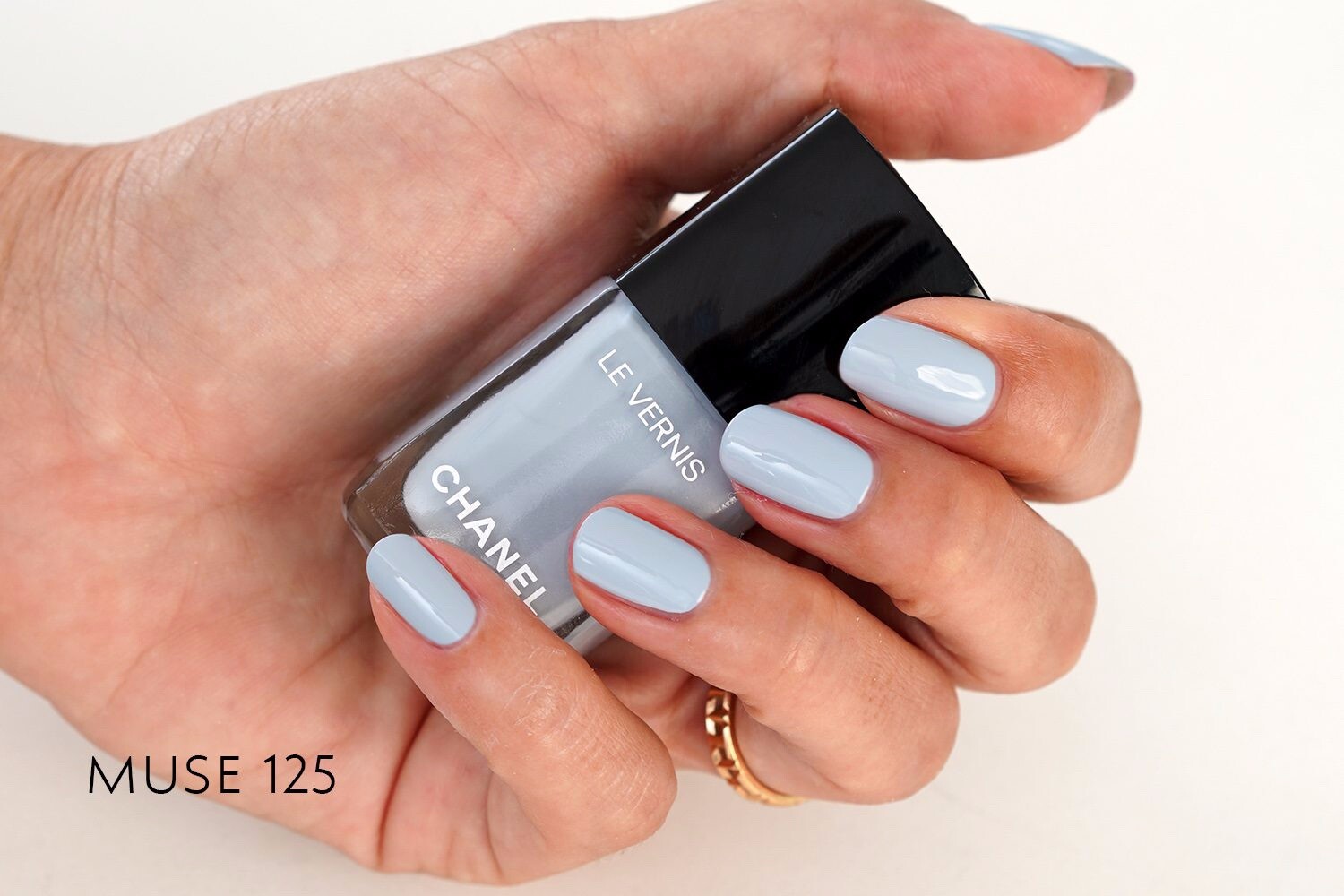 Chanel Nail Polish Le Vernis Muse