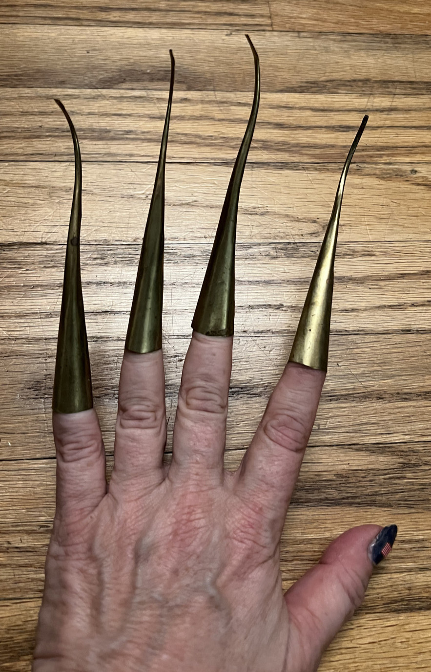 Extra Long Pointed Silver Metal Nail Stiletto Tips Chinese Style Dance Cosplay