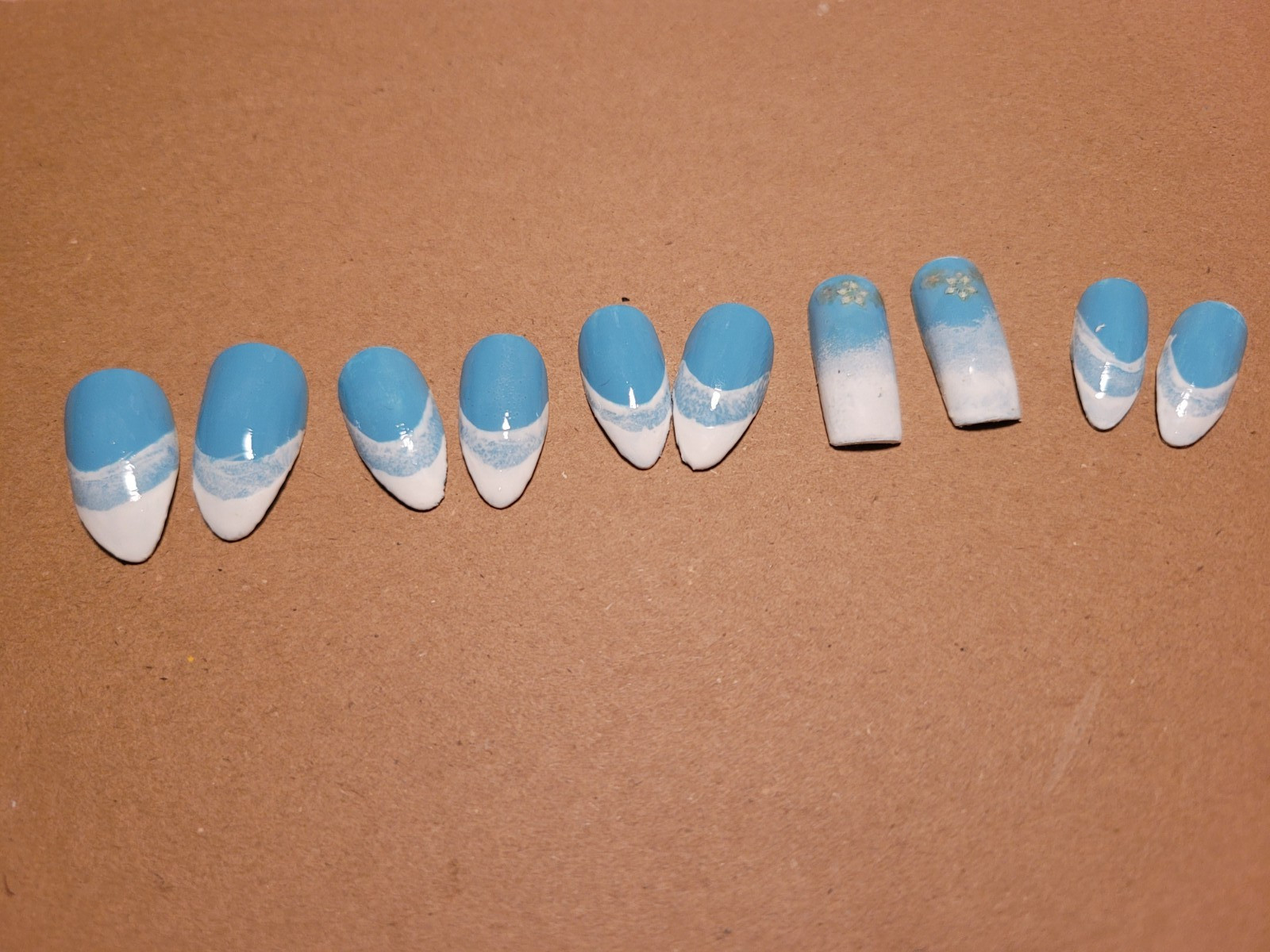 Press-On Nails Nails| Kawaii Blue/White French| Shape Almond| Size Medium| Reusa