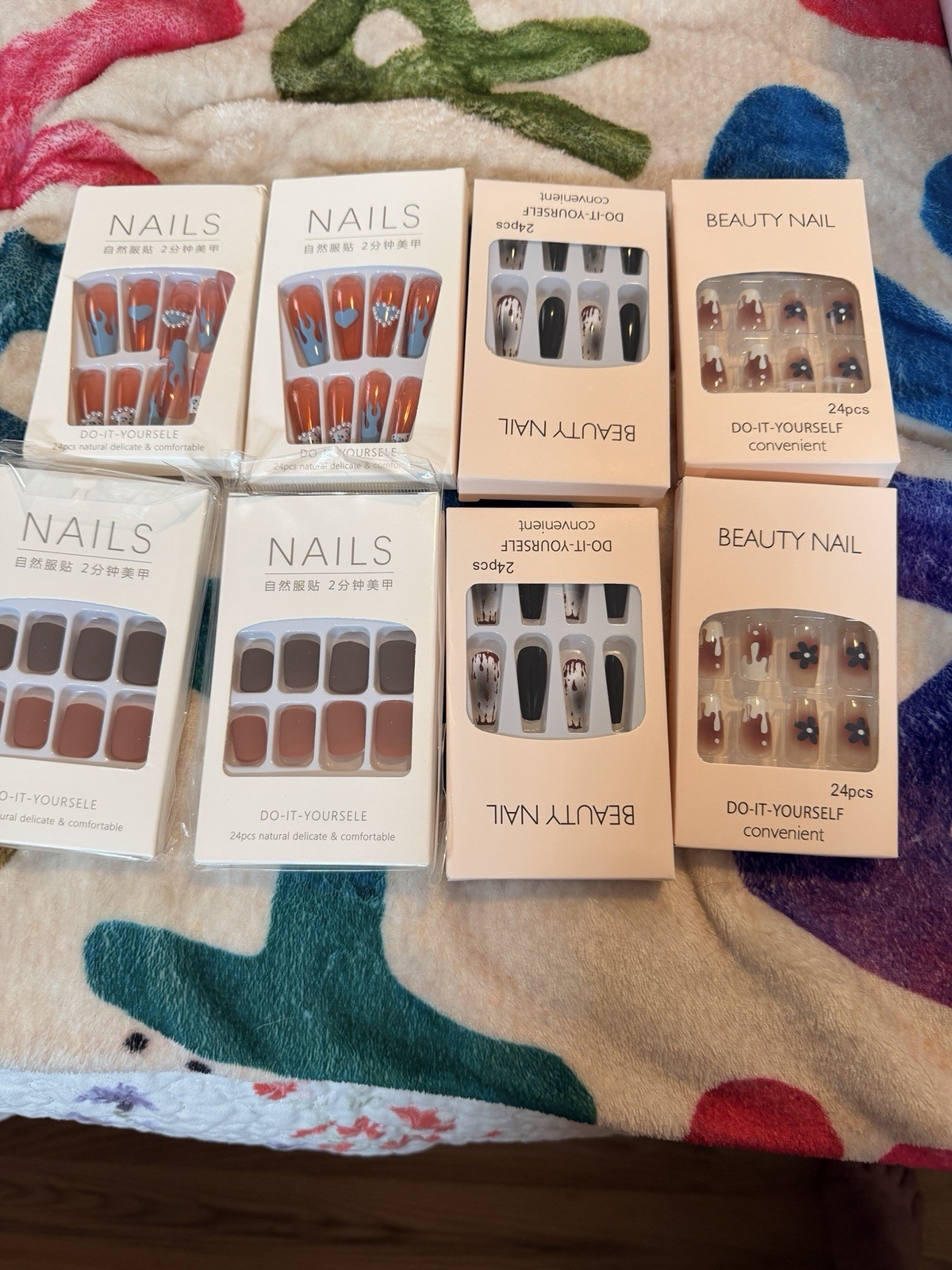BEAUTY NAIL 8 Sets 24pc Press-On Nails Coffin Long Floral Shiny Plastic