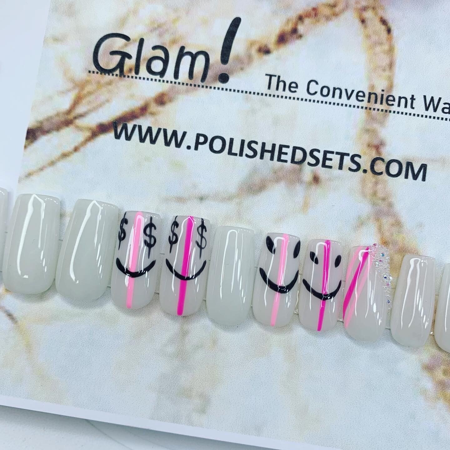press on nails| Medium Smiley Milky White Set