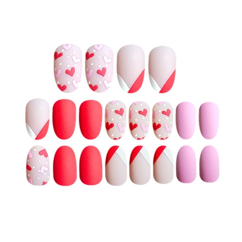Trendy Short Flase Nail Press On Nail With Heart Designs For Everyday Wear