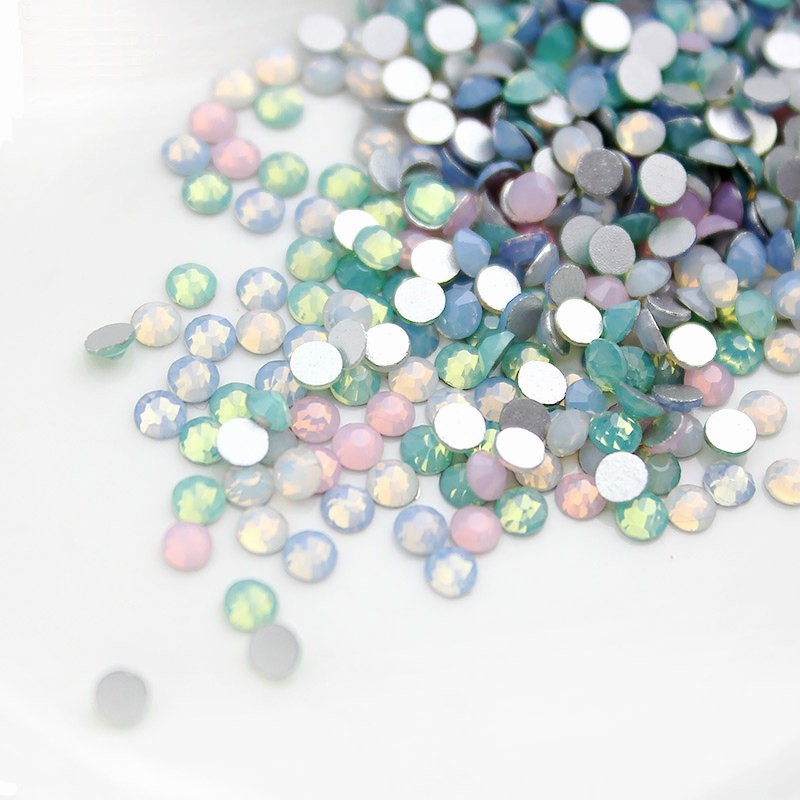 520 pcs Mix Size Opal Crystal Nail Art Rhinestones 3D Flatback Nails Decorations