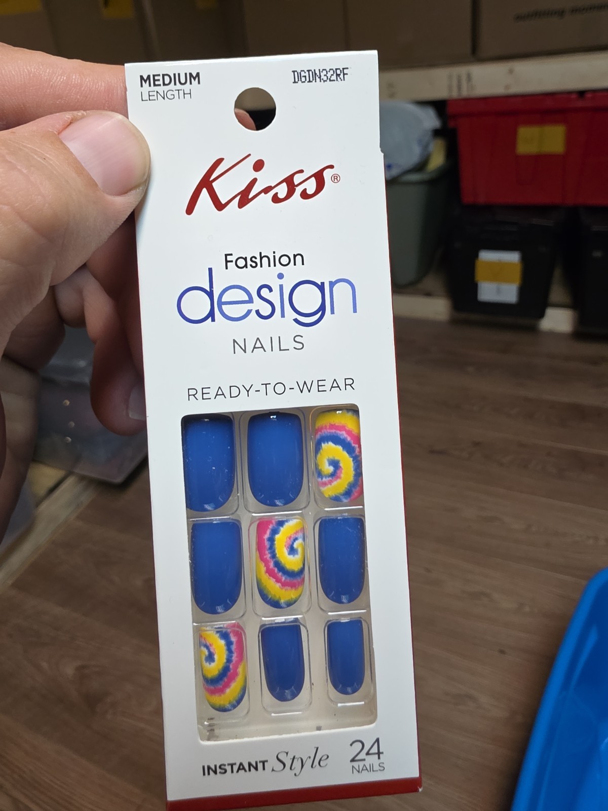 Kiss FASHION DESIGN 24 Nail Medium Length Squoval Tie-Dye Shiny Blue+ Multicolor