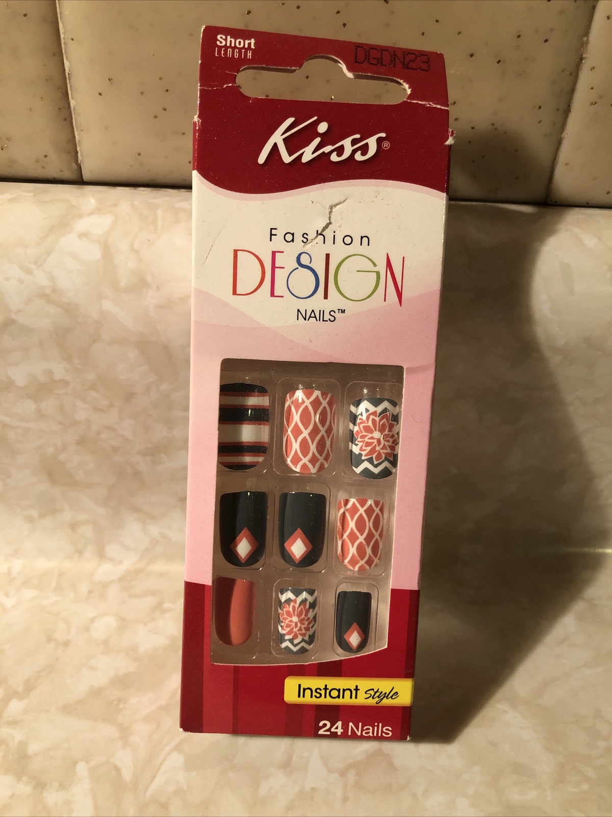 Kiss Glue On Nails Deep Red tips with Chevron pattern Medium