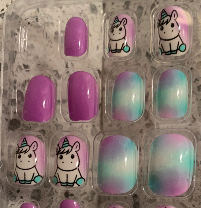 Siusio press on Unicorn Tie-Dye nails for children, women with small hands