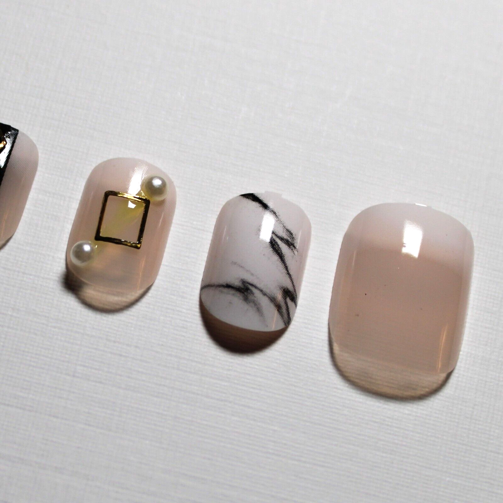 24 Piece Press-On SHORT SQ Nail Set ** Black, White & Gold ** BUY 2 Get 1 FREE
