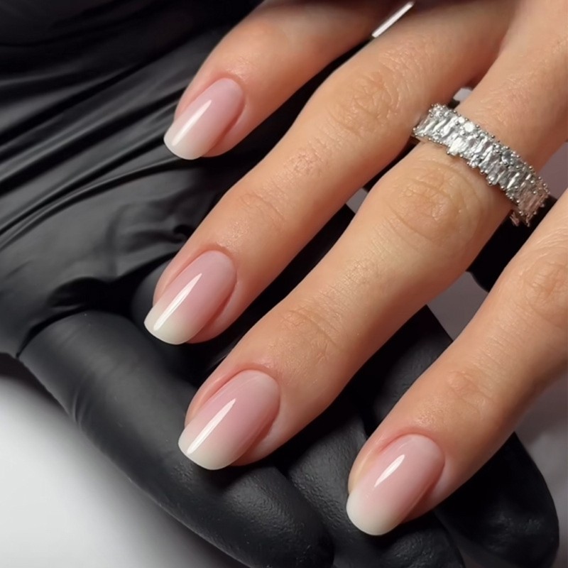 24 Pieces Pink Gradient Short Square Nail on Nail for Various Occasion