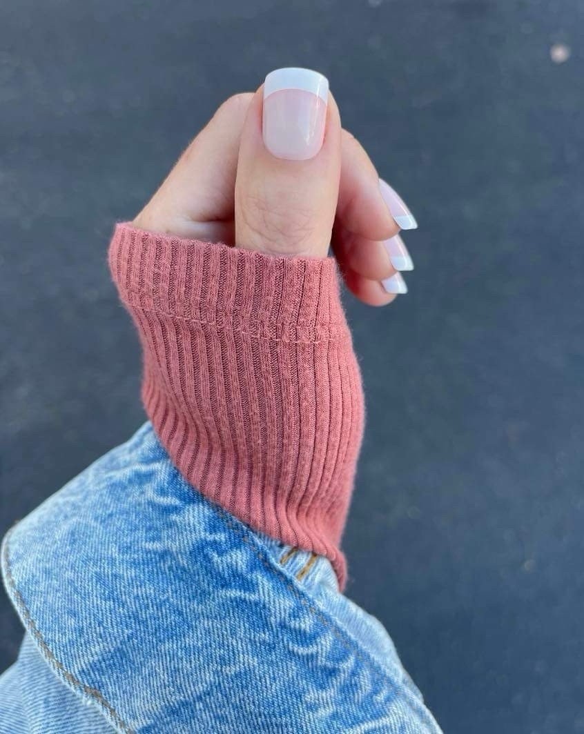 Red Aspen Press On Nails, Short Square, Nell’s French Tip