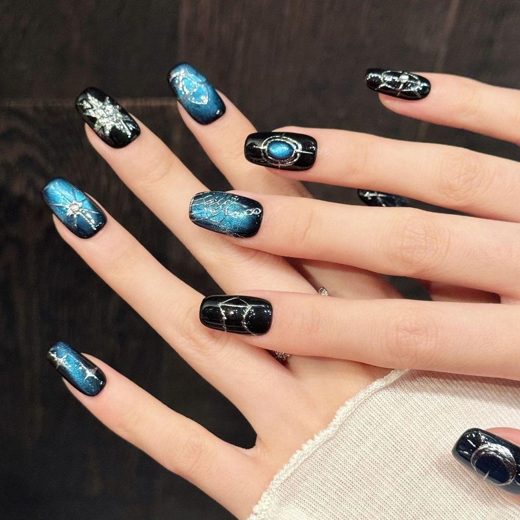Handmade Fake Nail Abyss Blue Cat Eye Silver Sequin Hand-painted Press On Nail