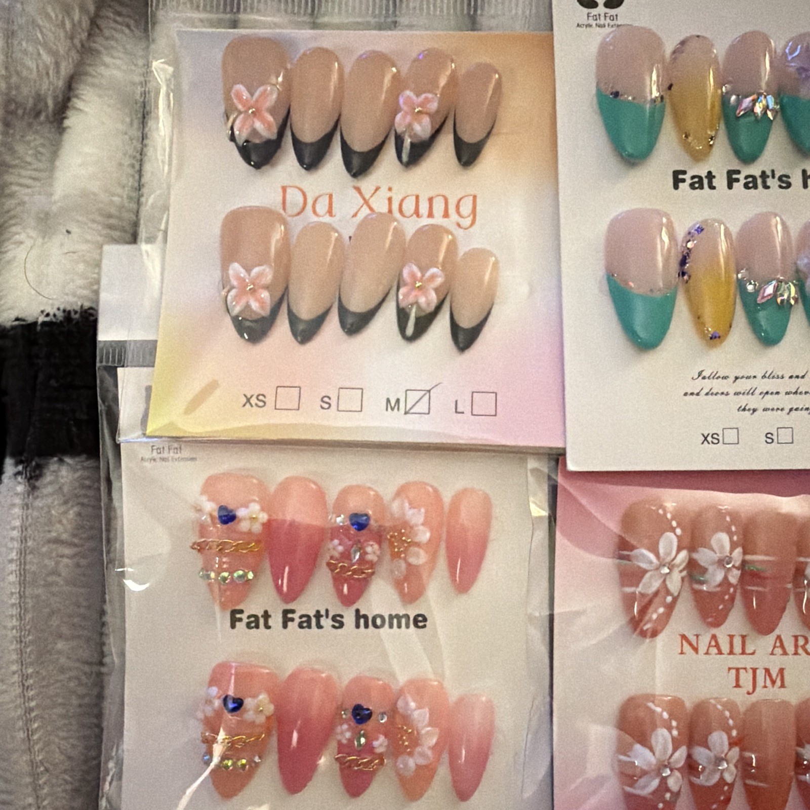 Fat Fat’s home Press-On Nails Size Medium Almond 3D Flower Pink Yellow Purple